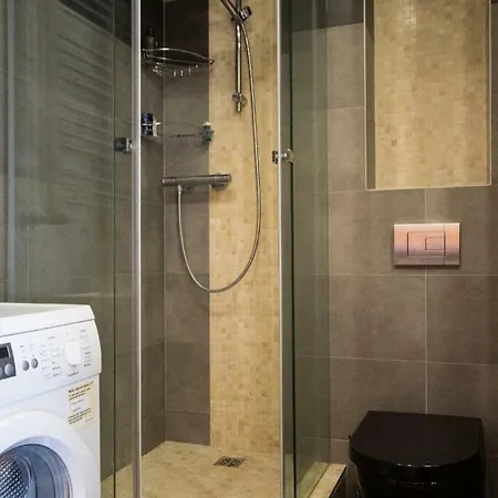 Metro Kabaty Apartment