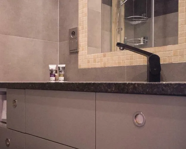 Metro Kabaty Apartman Varsó